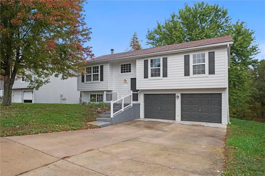 1882 Gates Drive W, Platte City, MO 64079 - Image #2