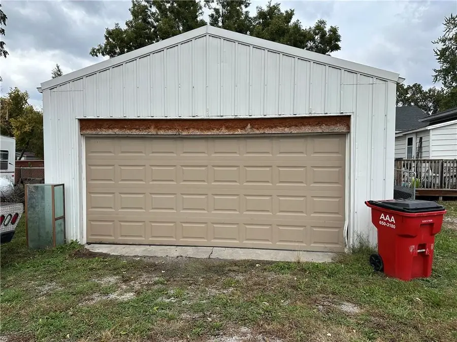 300 NE 1st Street, Hardin, MO 64035 - Image #3