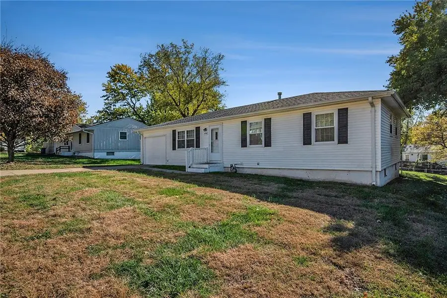 4706 Chapel Lane, Saint Joseph, MO 64503 - Image #2