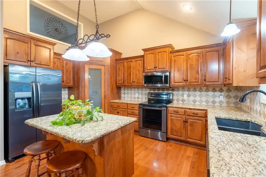 4708 Corinth Drive, Saint Joseph, MO 64506 - Image #3