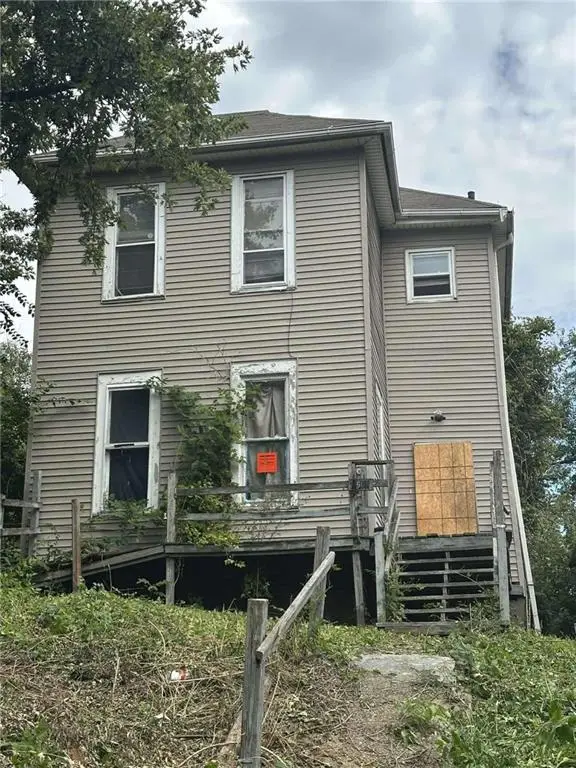 2603 S 13th Street, St Joseph, MO 64503