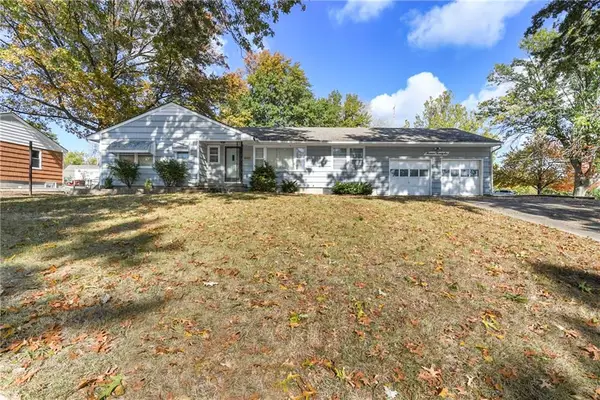 1326 E 126th Street, Grandview, MO 64030