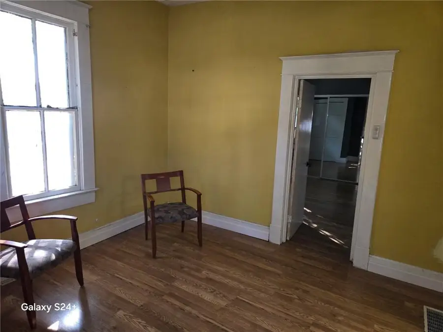 2814 S 20th Street, Saint Joseph, MO 64503 - Image #2