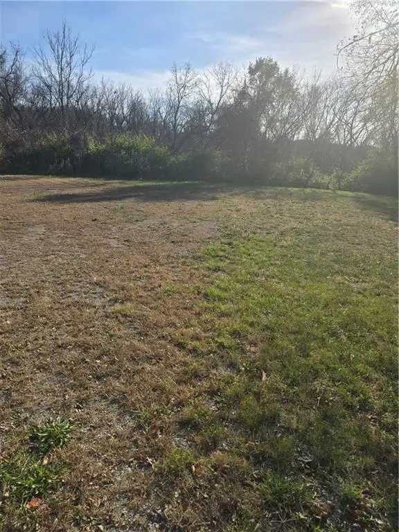 409 E 85th Street, Kansas City, MO 64131 - Image #3