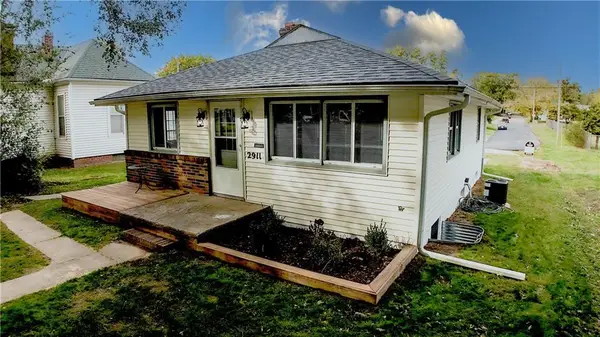 2911 Faraon Street, St Joseph, MO 64501