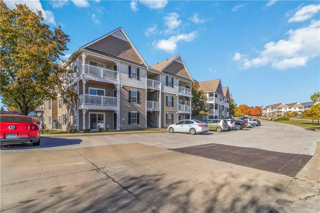 8000 N Drury Avenue #3A, Kansas City, MO 64119 - Image #1