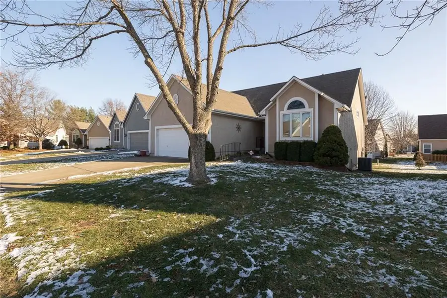 913 SW Lauren Court, Lees Summit, MO 64081 - Image #3