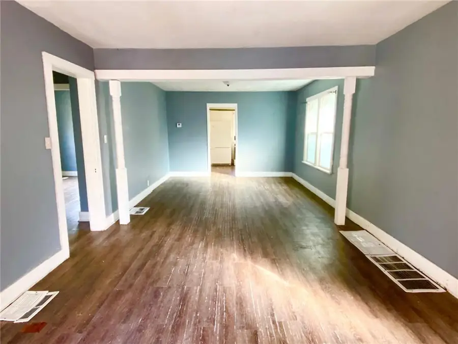 8908 E Thompson Avenue, Independence, MO 64053 - Image #2