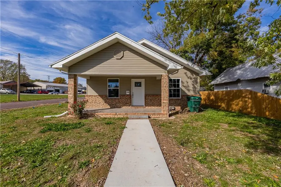 100 E Bond Street, Monett, MO 65708 - Image #3