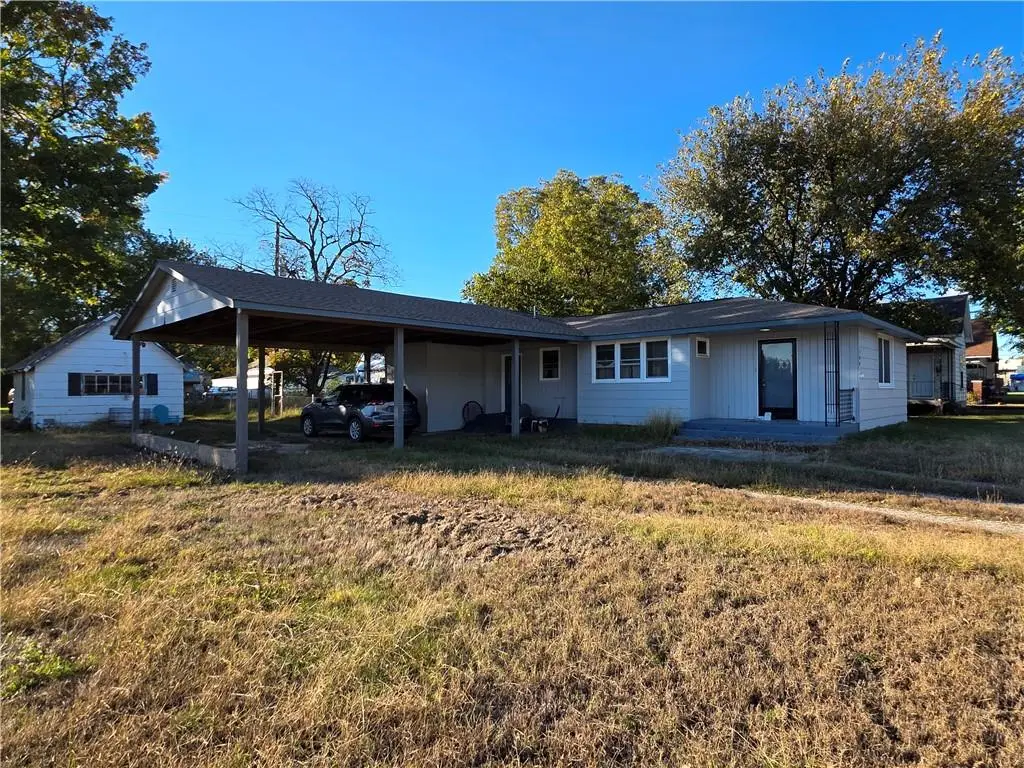 109 N Mcgee Street, Caney, KS 67333 - Image #1