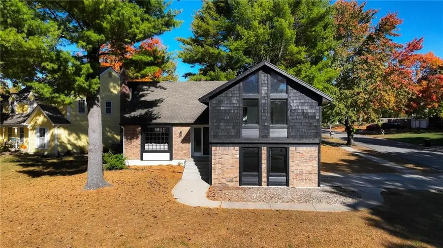 7904 Rosehill Road, Lenexa, KS 66215 - Image #2