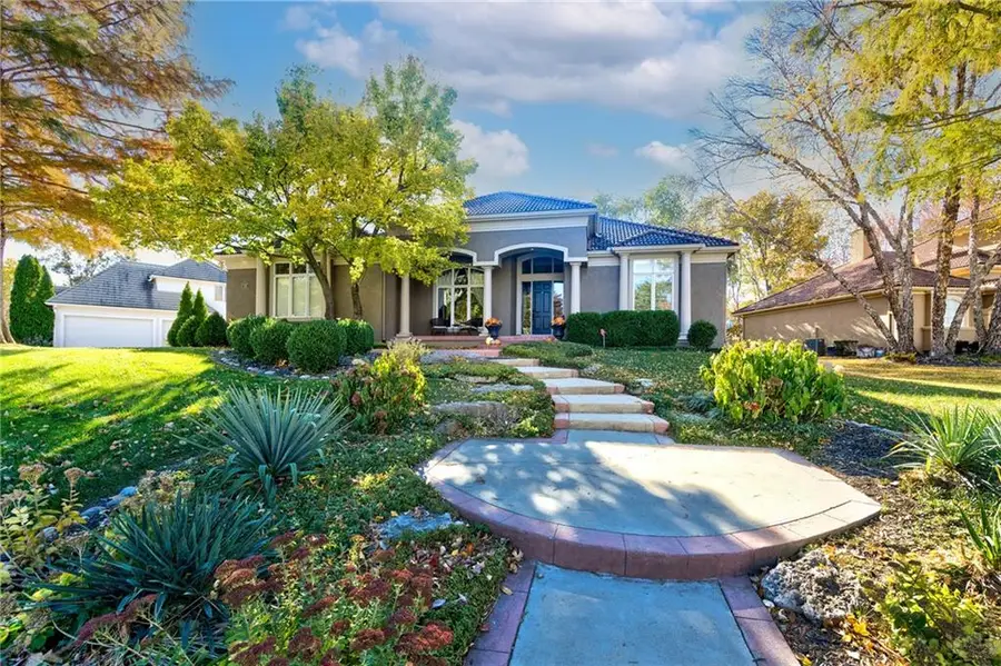 609 NE Lake Pointe Drive, Lees Summit, MO 64064 - Image #2