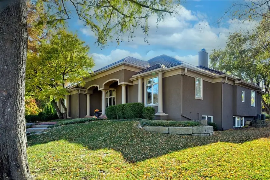 609 NE Lake Pointe Drive, Lees Summit, MO 64064 - Image #3