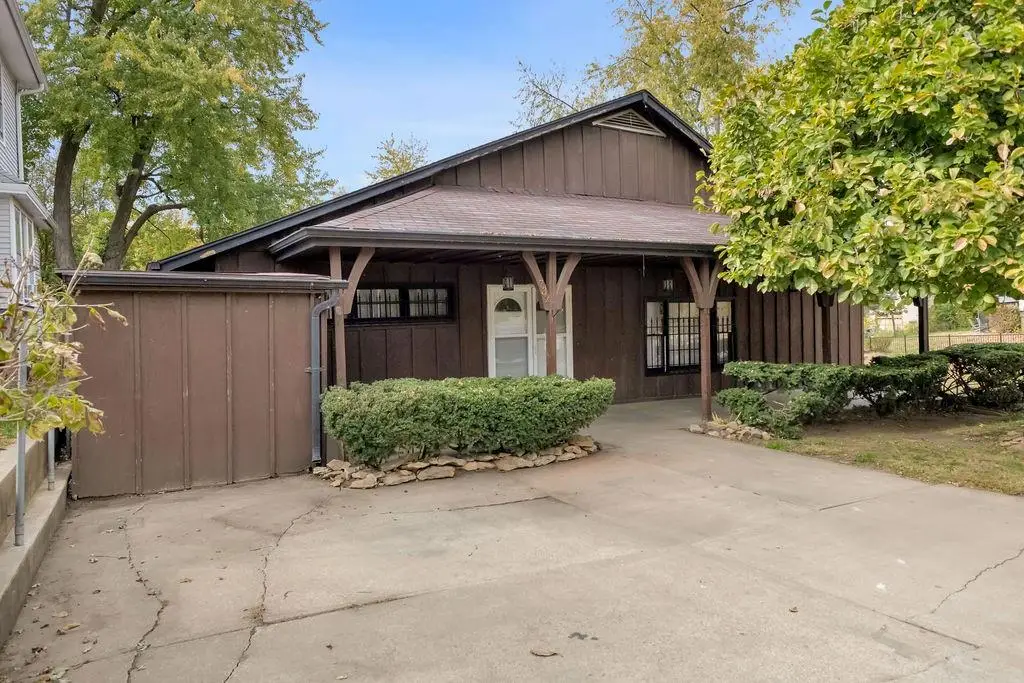 732 N 24th Street, Saint Joseph, MO 64506 - Image #1