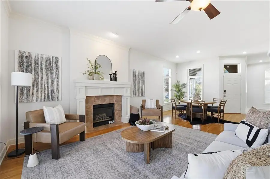 11892 S Carriage Road, Olathe, KS 66062 - Image #3