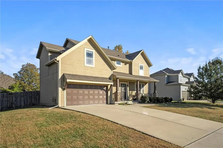 10206 Theden Circle, Lenexa, KS 66220 - Image #2