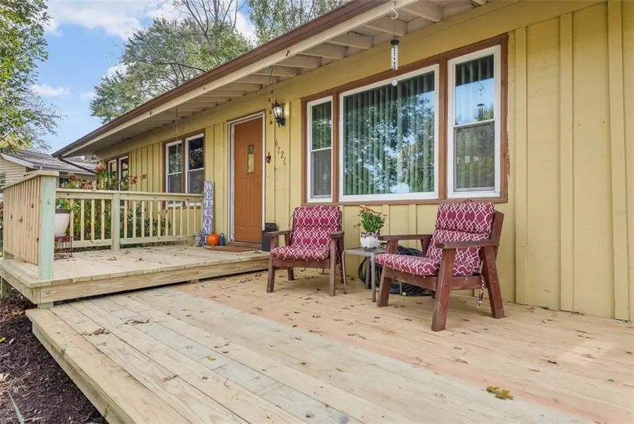 6720 Hadley Lane, Overland Park, KS 66204 - Image #3