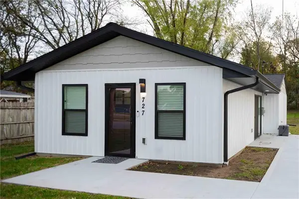 727 W Hickory Street, Nevada, MO 64772