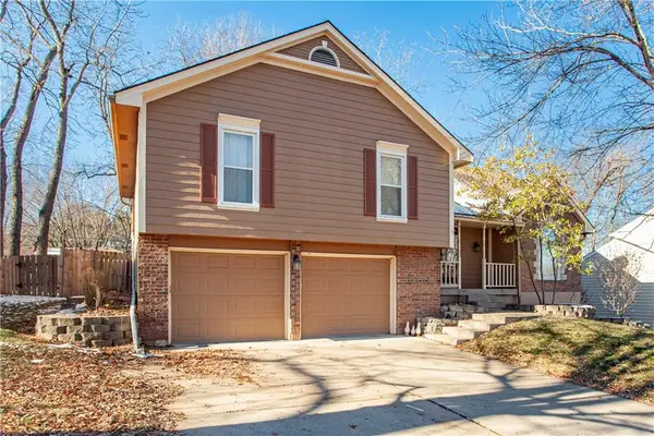 2421 NW Leann Drive, Blue Springs, MO 64014