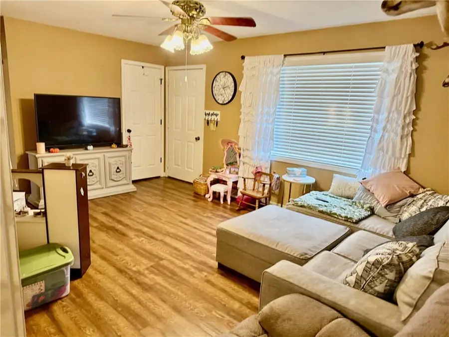 1408 Richard Avenue, Parsons, KS 67357 - Image #3