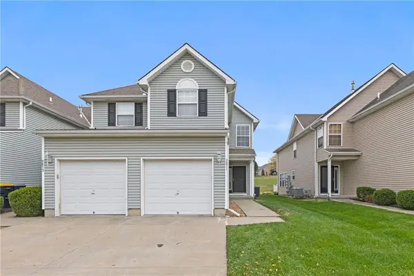 9871 N Lewis Avenue, Kansas City, MO 64157