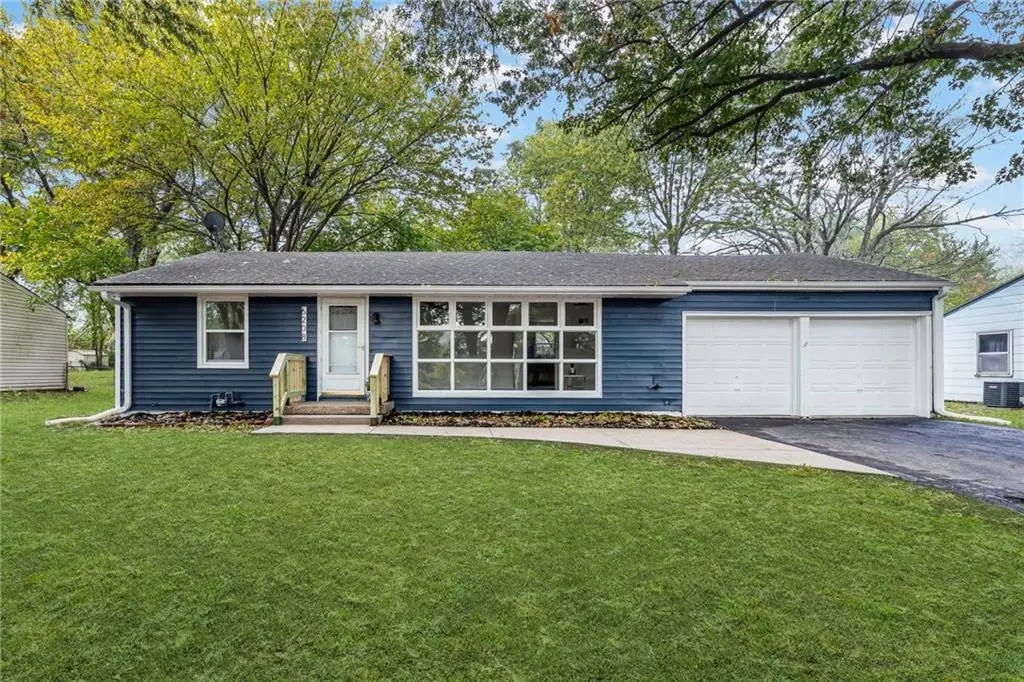 6208 Willow Avenue, Raytown, MO 64133 - Image #1