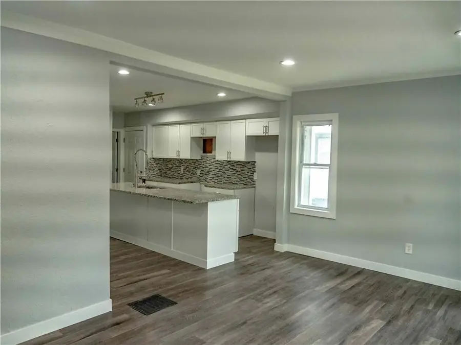 5337 Woodland Avenue, Kansas City, MO 64110 - Image #3