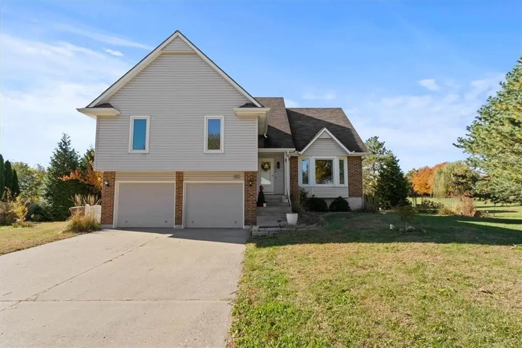 810 Crane Street, Raymore, MO 64083 - Image #1