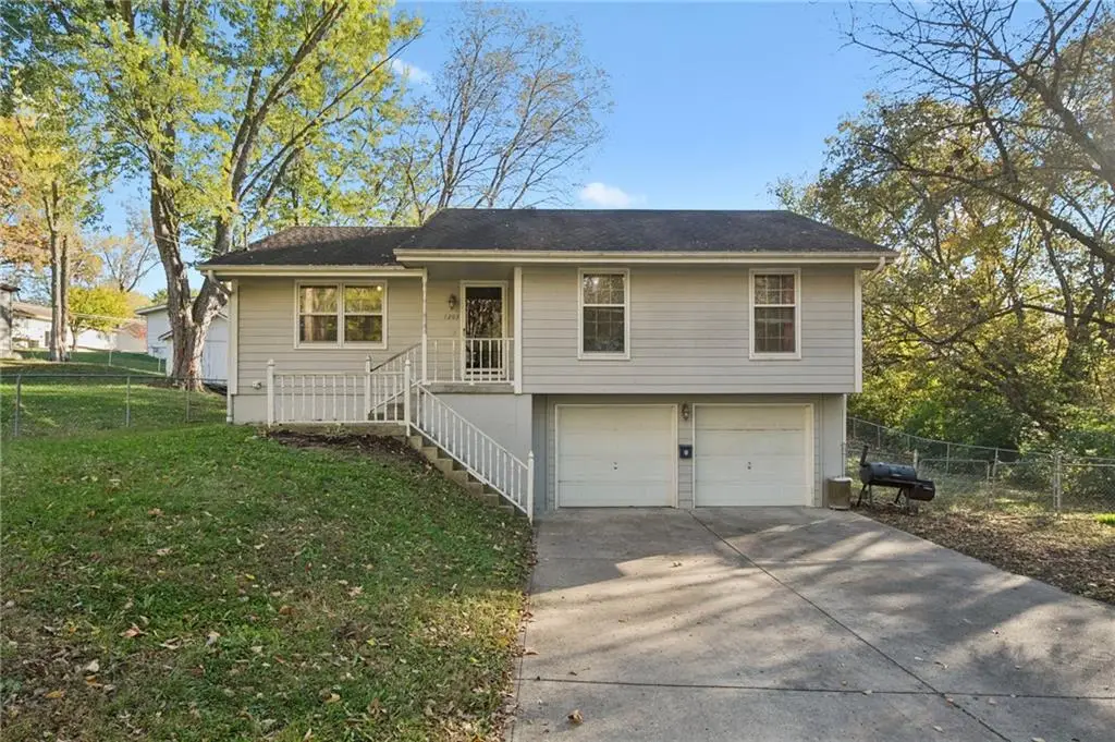 1203 Magnolia West Avenue, Excelsior Springs, MO 64024 - Image #1