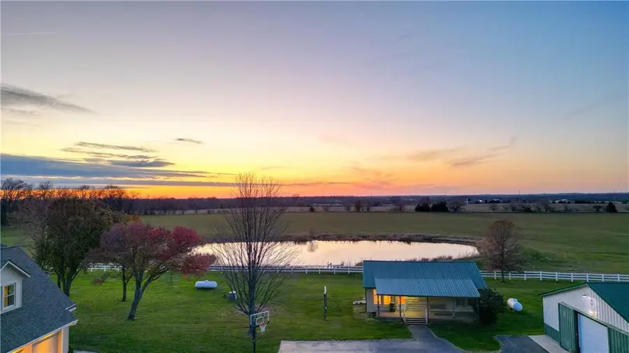 26528 S Metcalf Road, Louisburg, KS 66053 - Image #2