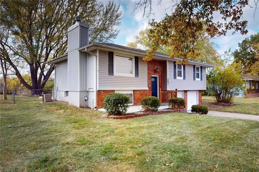 202 17th Avenue S, Greenwood, MO 64034 - Image #2