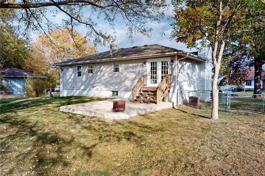 202 17th Avenue S, Greenwood, MO 64034 - Image #3