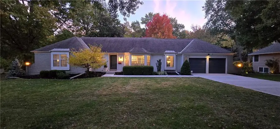 2405 W 104th Terrace, Leawood, KS 66206 - Image #2