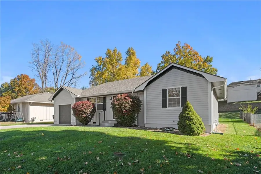 1204 NW 55th Street, Blue Springs, MO 64015 - Image #2