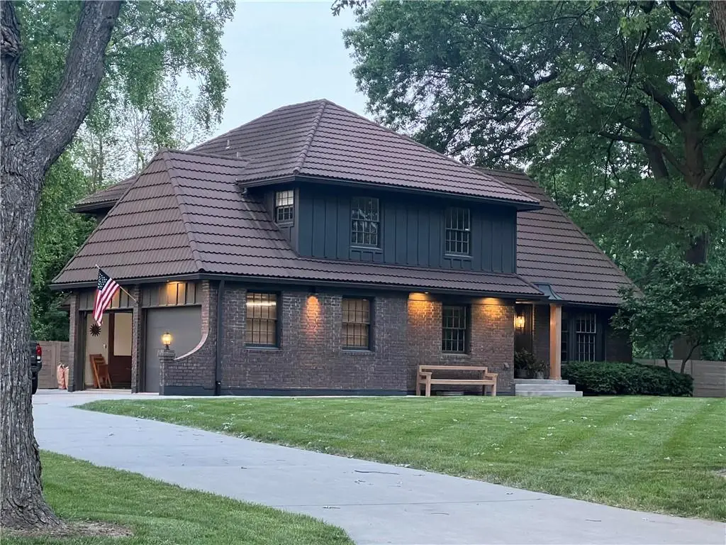 11301 Wornall Terrace, Kansas City, MO 64114 - Image #1