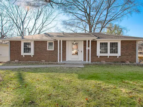 18005 E Redwood Drive, Independence, MO 64056