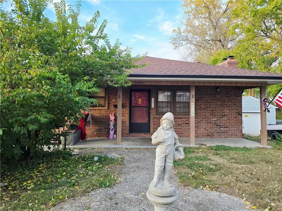 11314 E Park Street, Sugar Creek, MO 64054 - Image #2