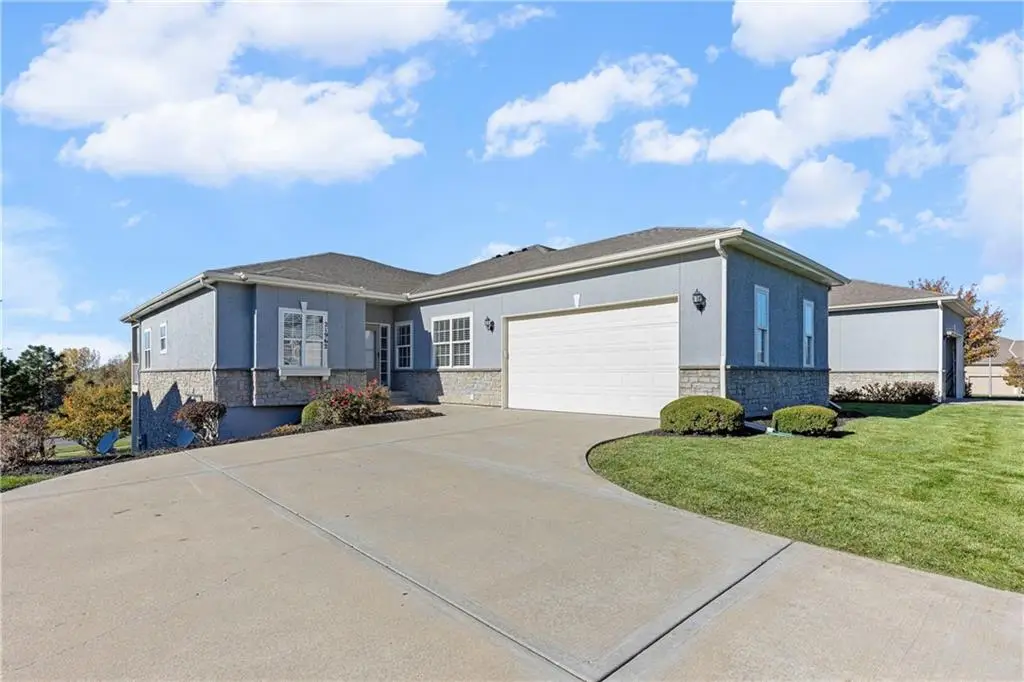 21962 W 116th Terrace, Olathe, KS 66061 - Image #1