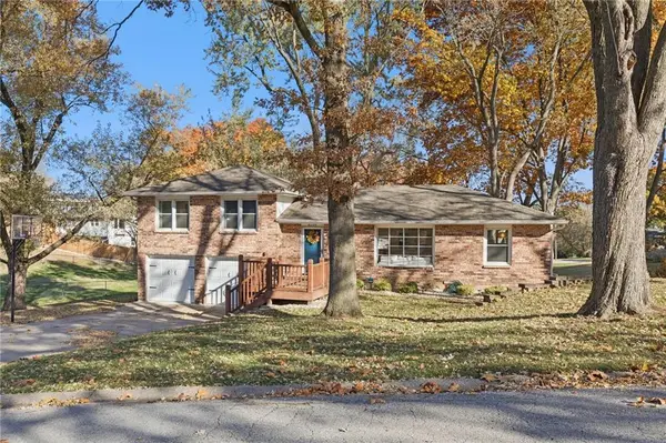 6205 NW Karen Road, Kansas City, MO 64151