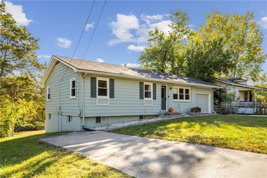 6409 River Road, Pleasant Valley, MO 64068 - Image #2