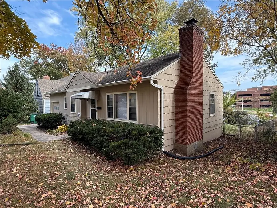 5529 Granada Lane, Mission, KS 66205 - Image #2