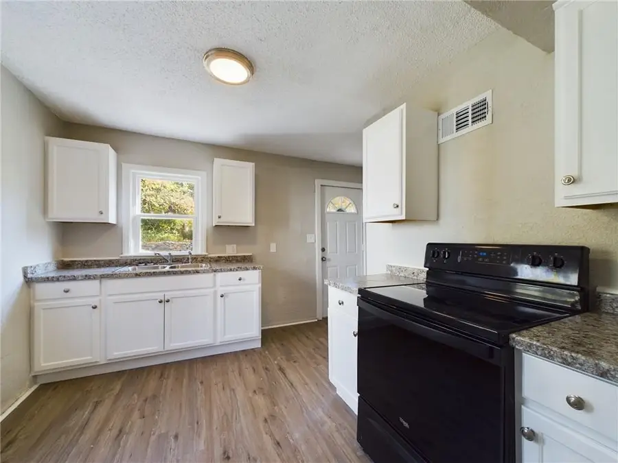 7433 Arleta Boulevard, Kansas City, MO 64132 - Image #3