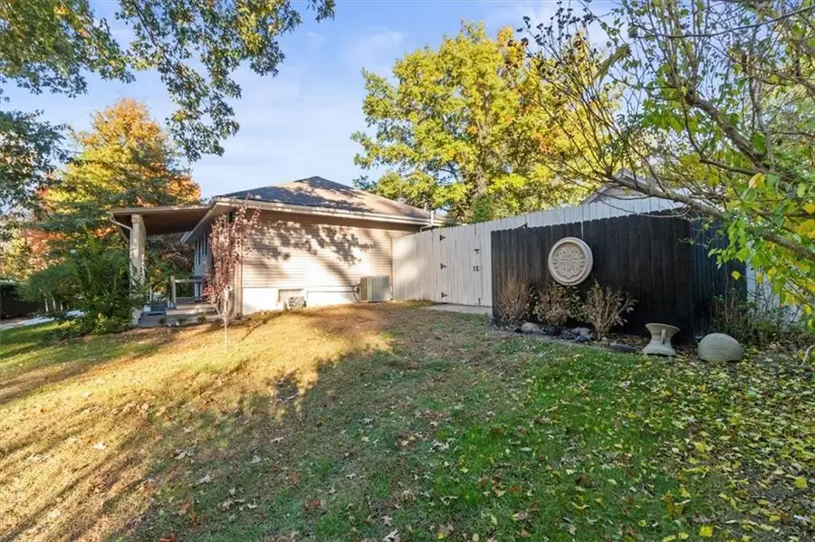 207 N Paul Drive, Sibley, MO 64088 - Image #3