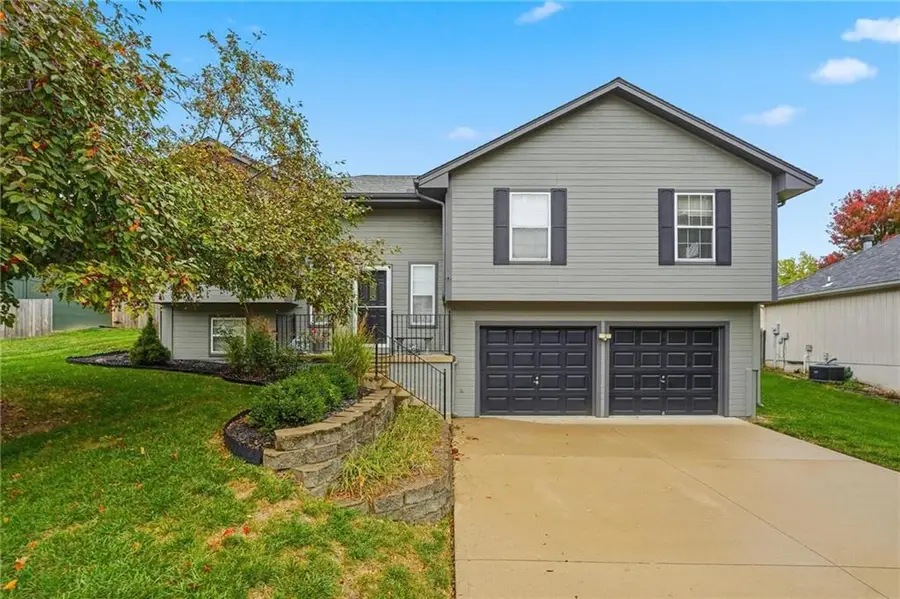 1809 SE Ridgewood Drive, Blue Springs, MO 64014 - Image #2