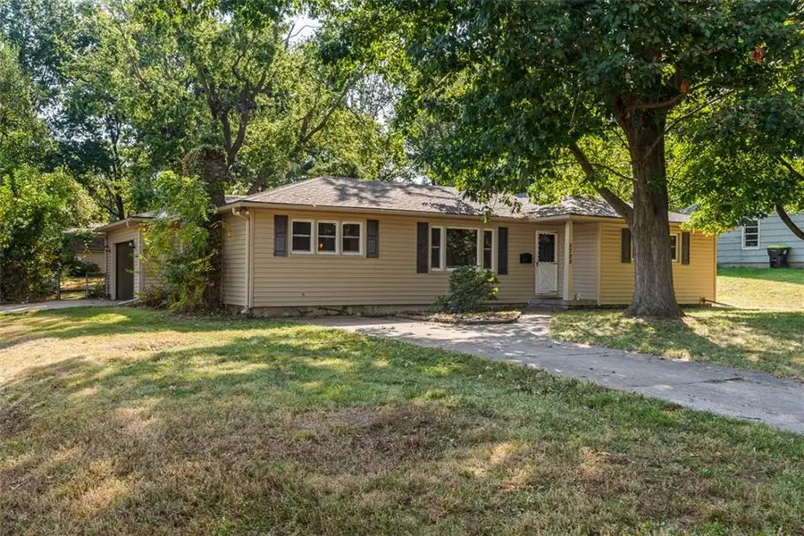 5725 Elm Avenue, Raytown, MO 64133 - Image #2