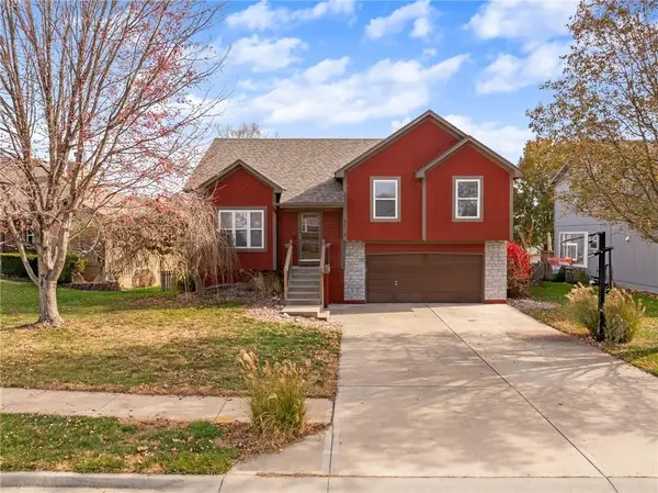 607 Bradford Court, Raymore, MO 64083