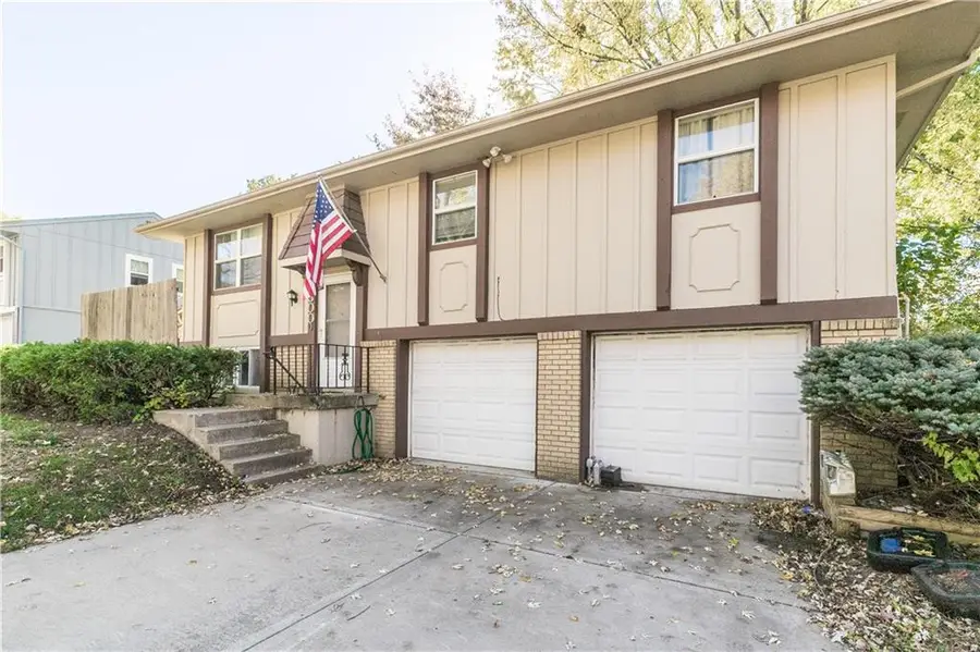 300 NE Knox Street, Blue Springs, MO 64014 - Image #3