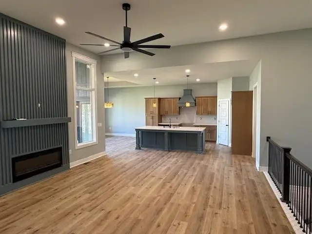 13742 Elmwood Avenue, Bonner Springs, KS 66012 - Image #2