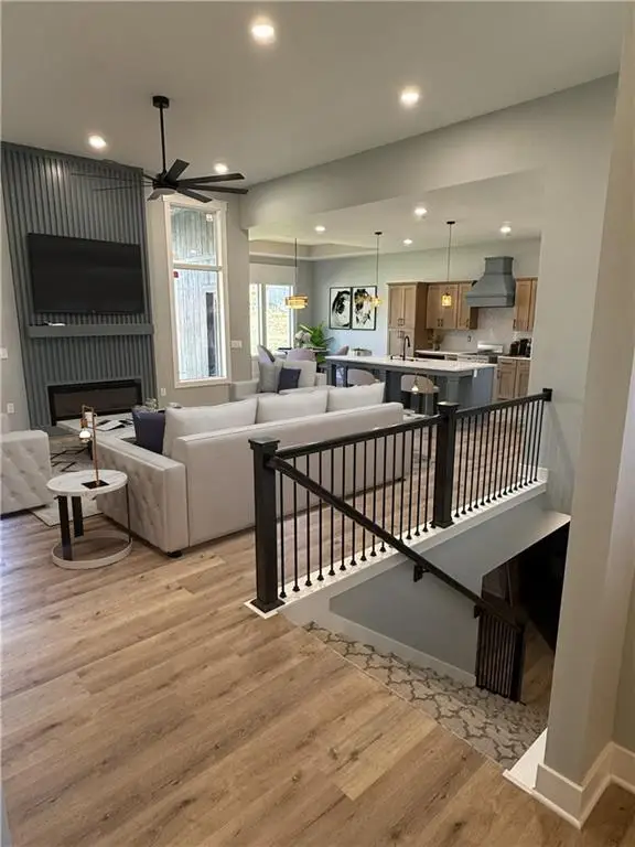 13742 Elmwood Avenue, Bonner Springs, KS 66012 - Image #3