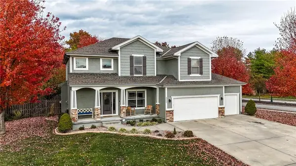 3112 SE Brookside Court, Lee's Summit, MO 64063